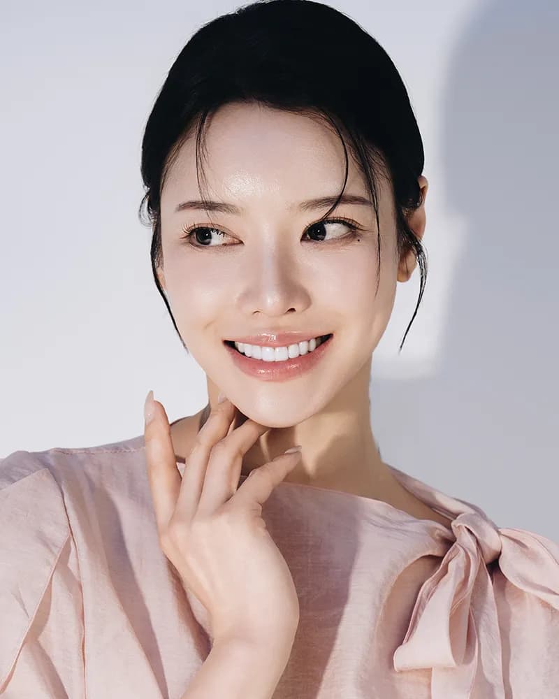 블랑쉬치과 라미네이트로 완성한 건강한 미소 3