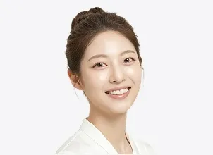 블랑쉬치과 라미네이트 치료 사례 이미지