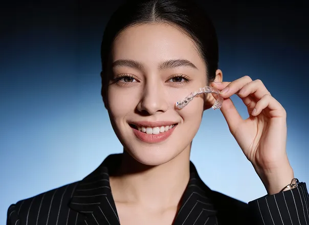 블랑쉬치과 인비절라인 치아교정에 대한 정보 콘텐츠 이미지