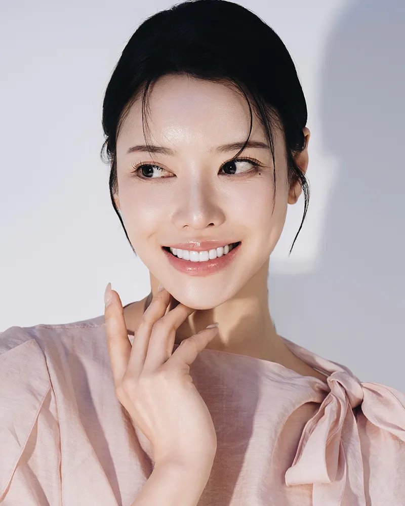 Aesthetic dental laminate results from Premium One Day Veneers in Gangnam