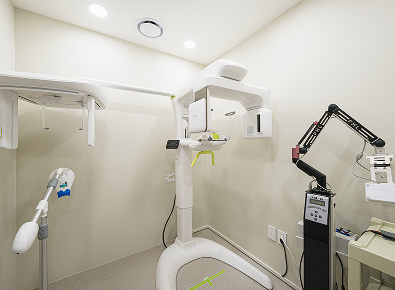 블랑쉬치과의 최신 정밀 디지털 임플란트 장비