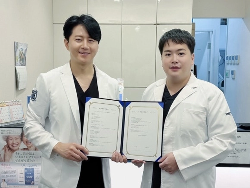 도쿄 긴자의 시라유리 치과 원장님과 블랑쉬 업무 제휴