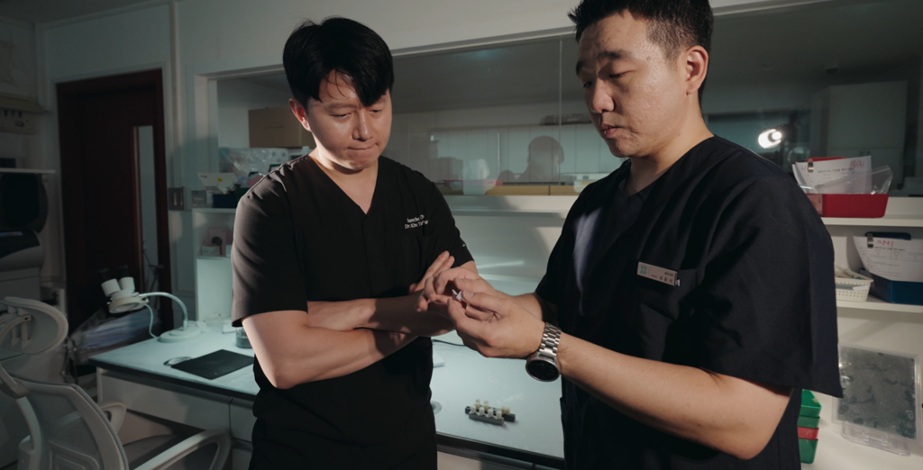 자체 기공소에서 라미네이트 제작